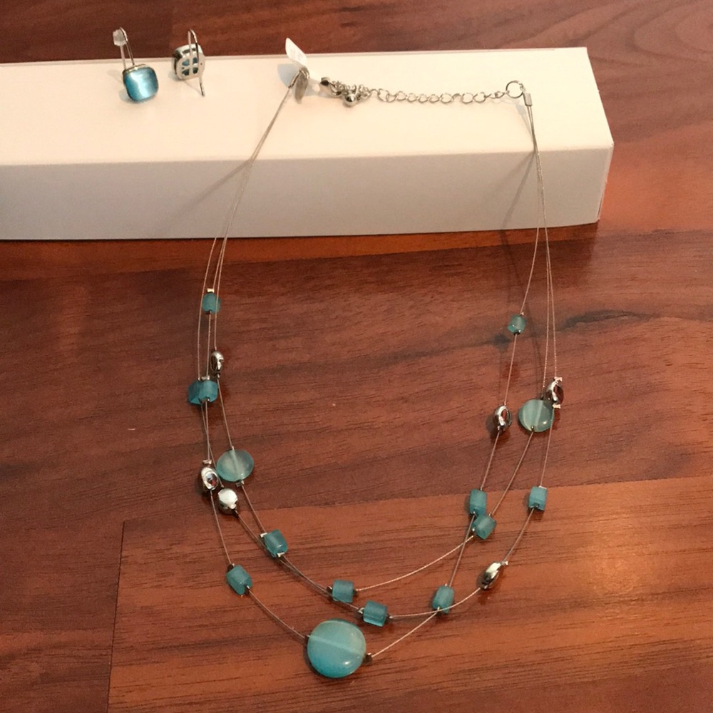 Lil’ Sophia brand matching jewelry set